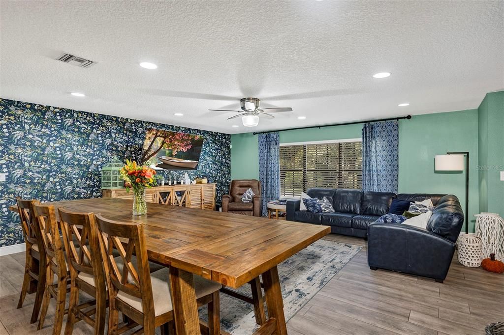 For Sale: $749,250 (5 beds, 4 baths, 4100 Square Feet)