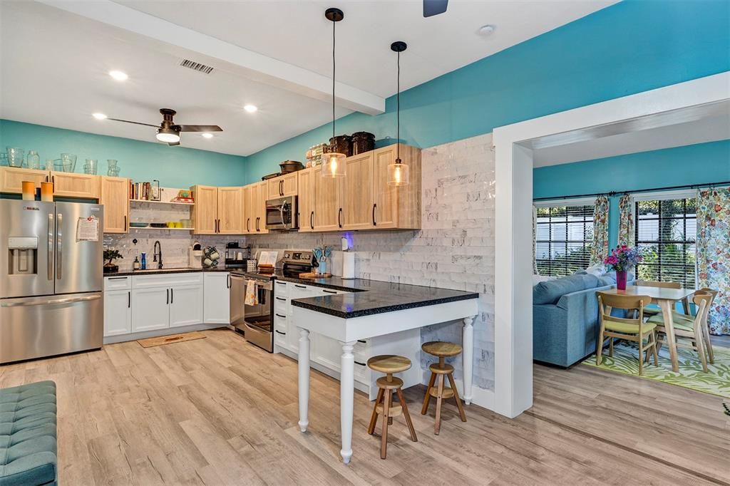 For Sale: $749,250 (5 beds, 4 baths, 4100 Square Feet)