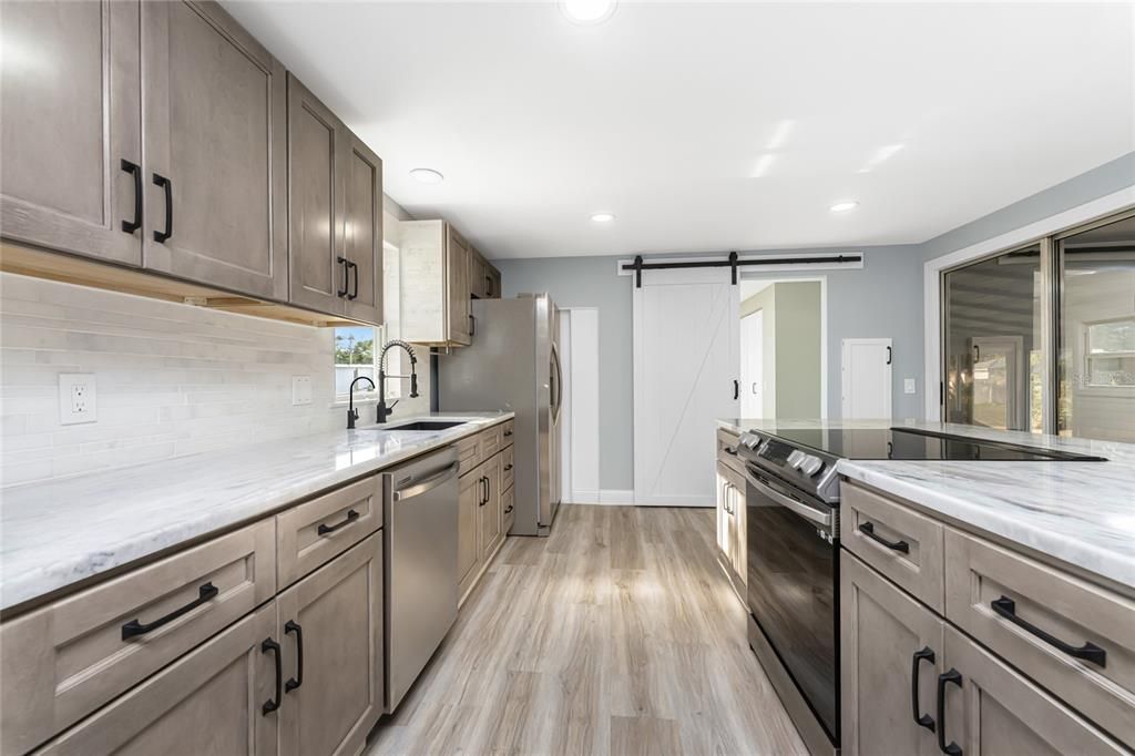 待售: $289,888 (2 贝兹, 2 浴室, 1429 平方英尺)