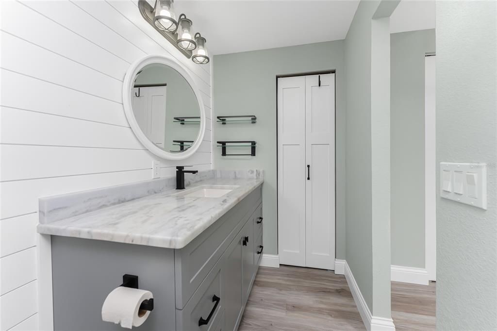 待售: $289,888 (2 贝兹, 2 浴室, 1429 平方英尺)