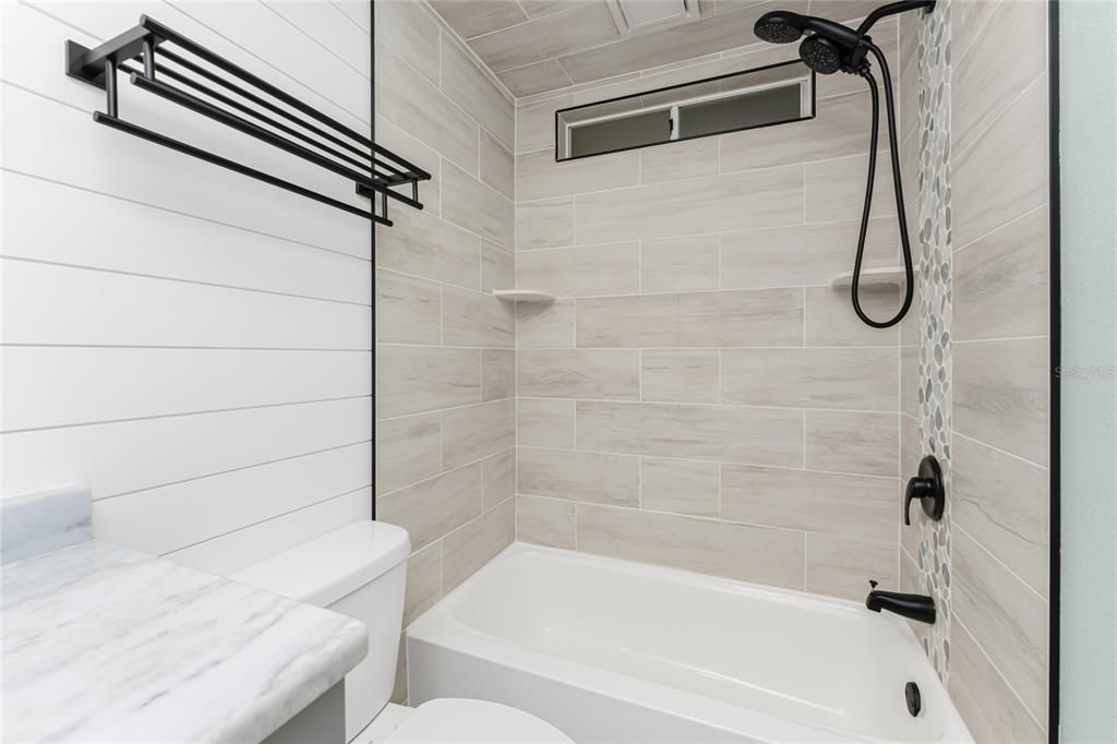 待售: $289,888 (2 贝兹, 2 浴室, 1429 平方英尺)