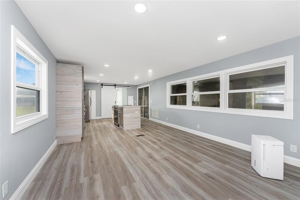 待售: $289,888 (2 贝兹, 2 浴室, 1429 平方英尺)