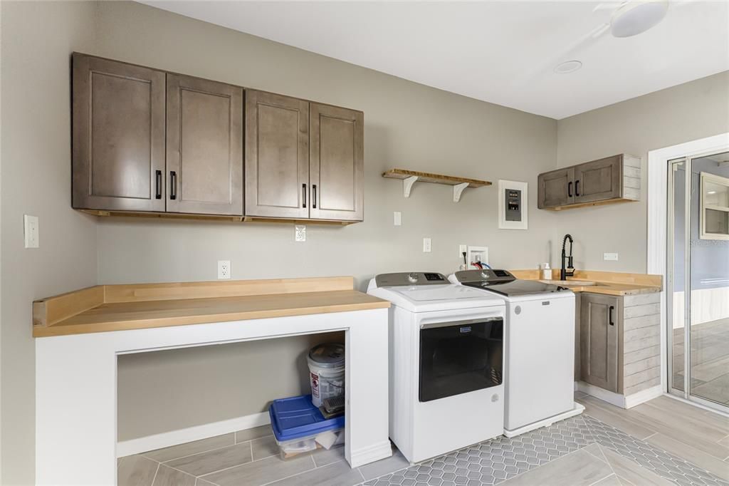 待售: $289,888 (2 贝兹, 2 浴室, 1429 平方英尺)