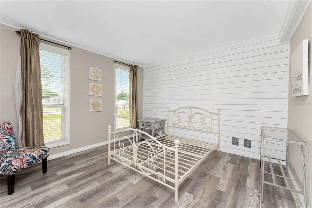 For Sale: $243,988 (3 beds, 2 baths, 1560 Square Feet)