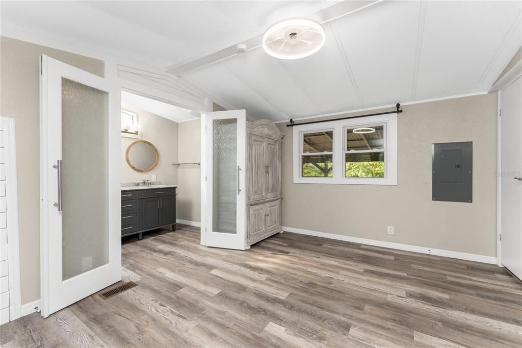 For Sale: $243,988 (3 beds, 2 baths, 1560 Square Feet)