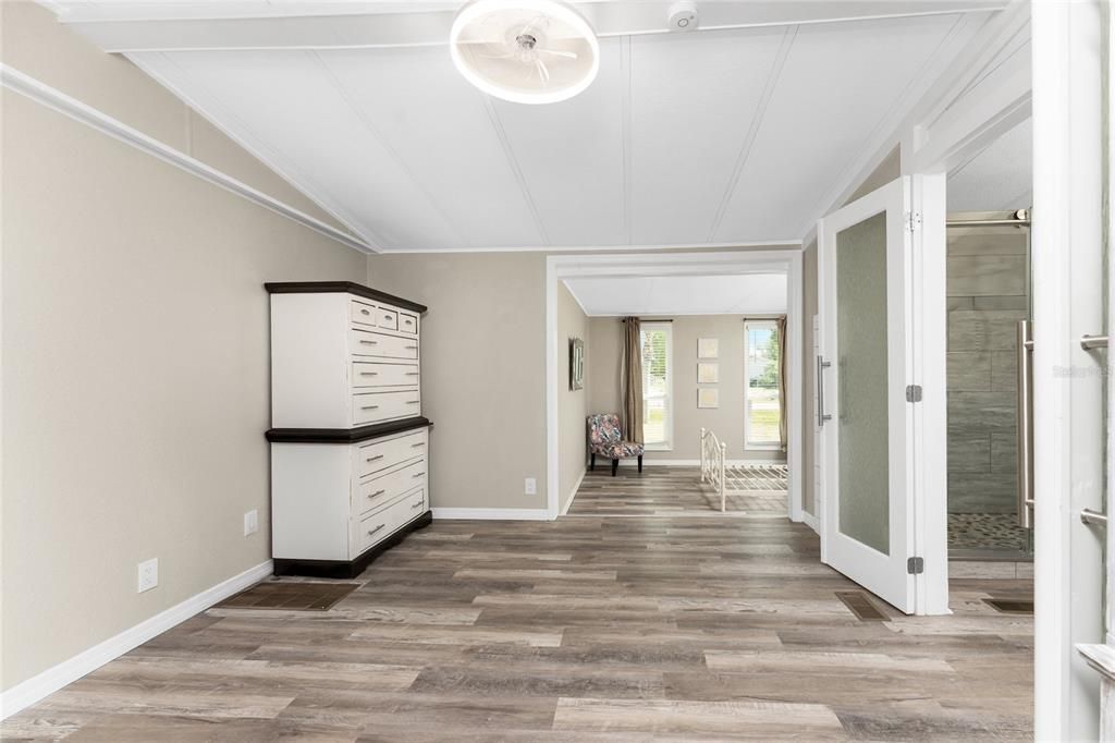 For Sale: $243,988 (3 beds, 2 baths, 1560 Square Feet)