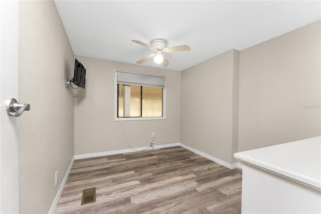 For Sale: $243,988 (3 beds, 2 baths, 1560 Square Feet)