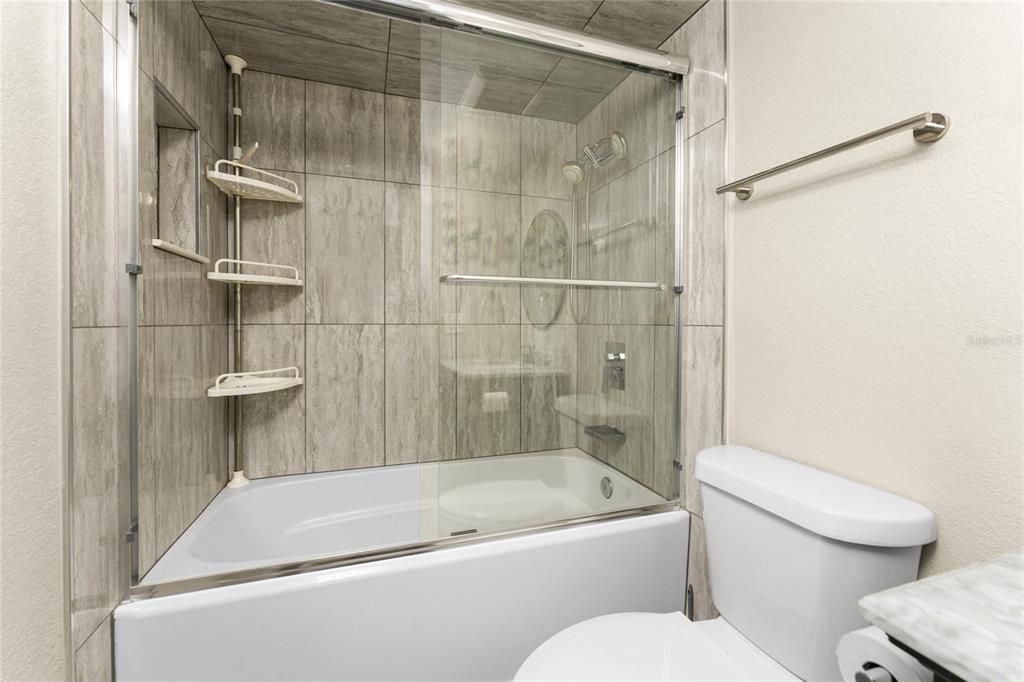 For Sale: $243,988 (3 beds, 2 baths, 1560 Square Feet)