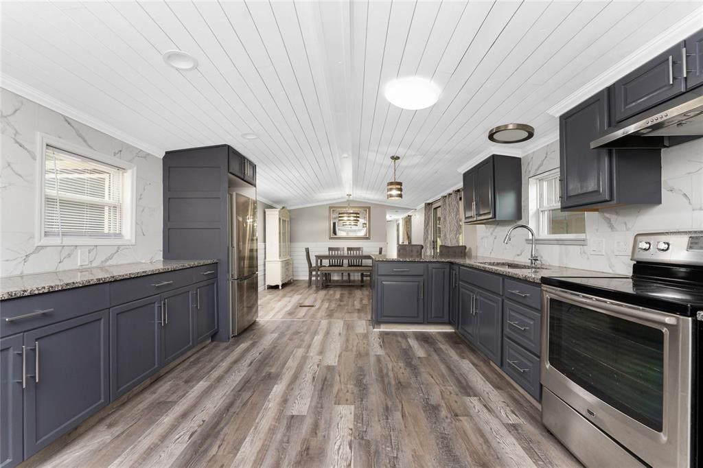 For Sale: $243,988 (3 beds, 2 baths, 1560 Square Feet)