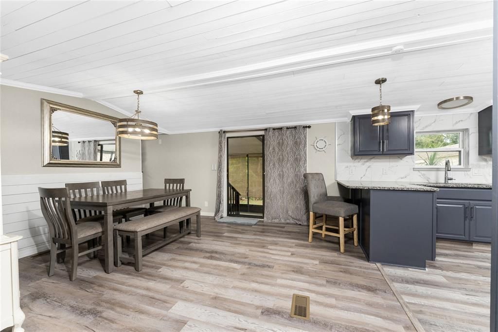 For Sale: $243,988 (3 beds, 2 baths, 1560 Square Feet)