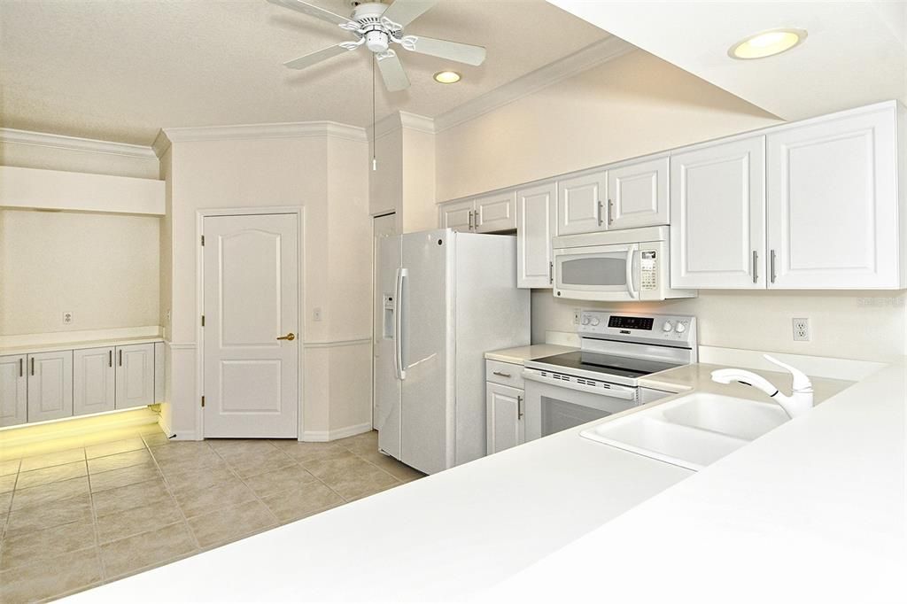 待售: $359,900 (2 贝兹, 2 浴室, 1572 平方英尺)