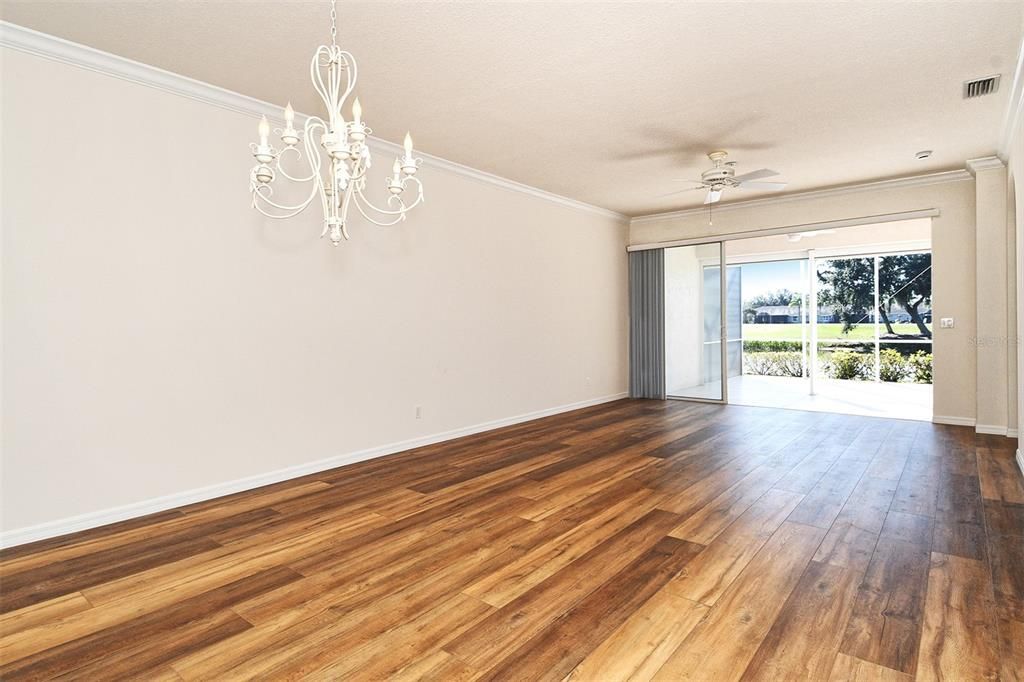 待售: $359,900 (2 贝兹, 2 浴室, 1572 平方英尺)