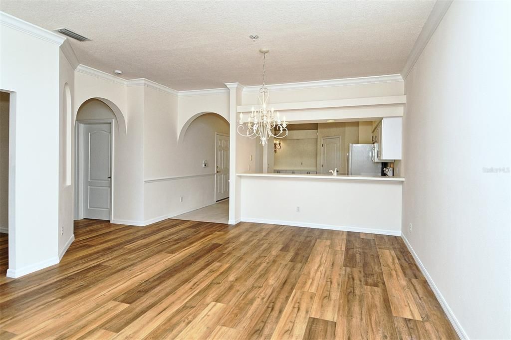 待售: $359,900 (2 贝兹, 2 浴室, 1572 平方英尺)