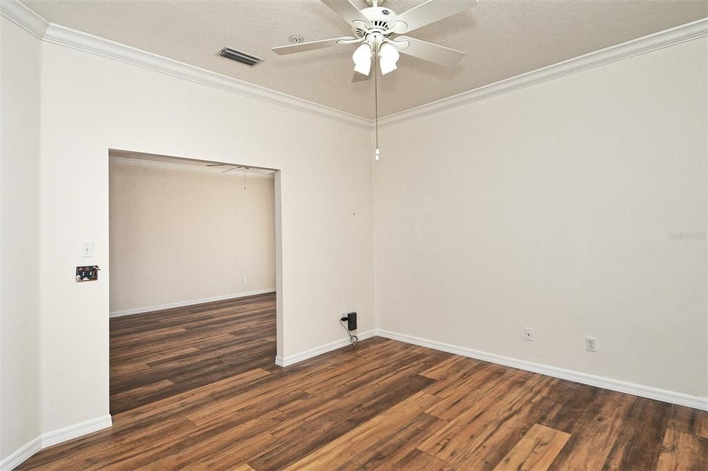 待售: $359,900 (2 贝兹, 2 浴室, 1572 平方英尺)