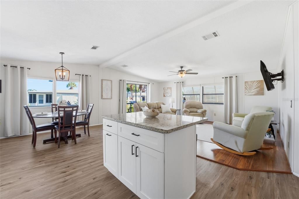 For Sale: $150,000 (2 beds, 2 baths, 1144 Square Feet)