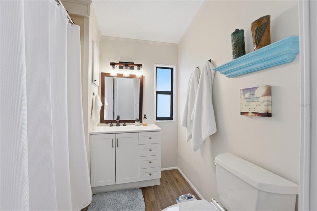 For Sale: $150,000 (2 beds, 2 baths, 1144 Square Feet)