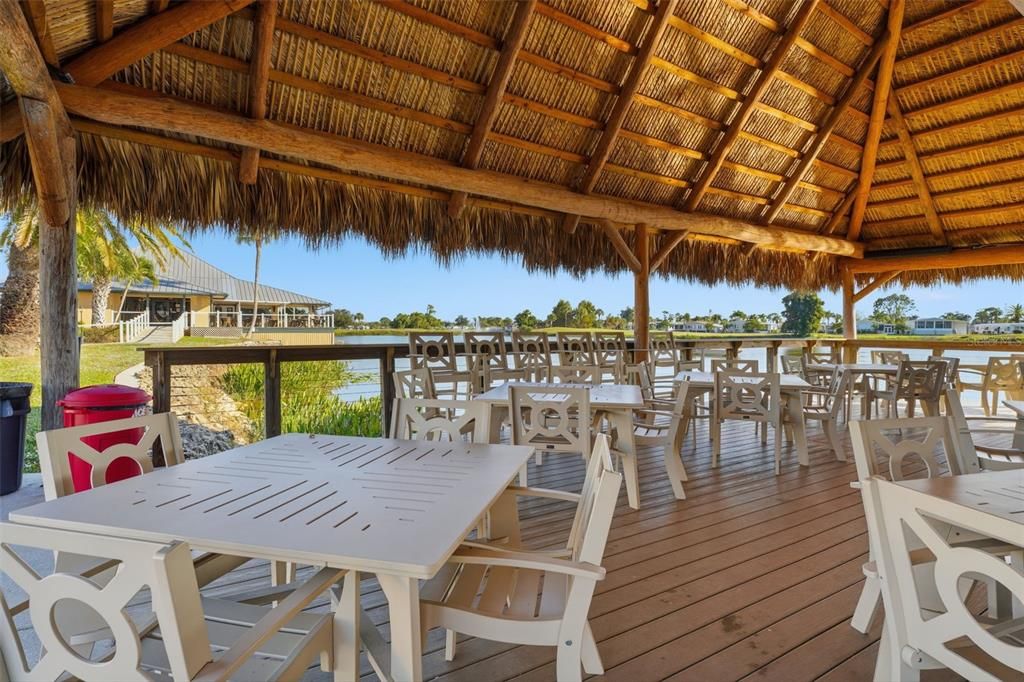 For Sale: $150,000 (2 beds, 2 baths, 1144 Square Feet)