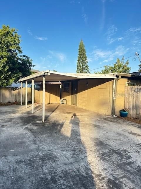 Activo con contrato: $250,000 (3 camas, 2 baños, 1072 Pies cuadrados)