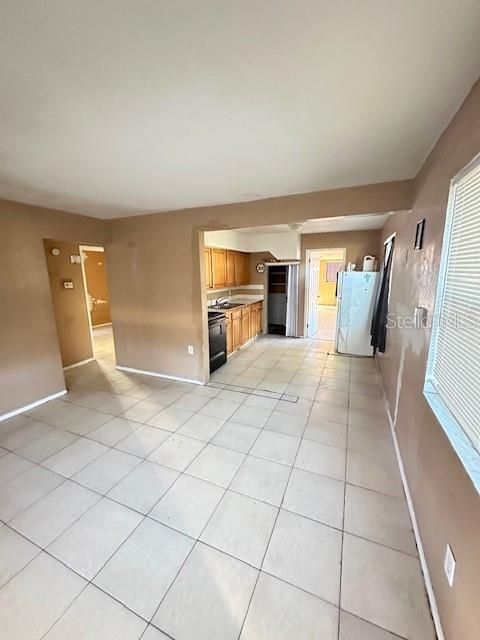 Activo con contrato: $250,000 (3 camas, 2 baños, 1072 Pies cuadrados)