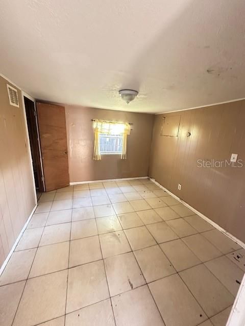 Activo con contrato: $250,000 (3 camas, 2 baños, 1072 Pies cuadrados)