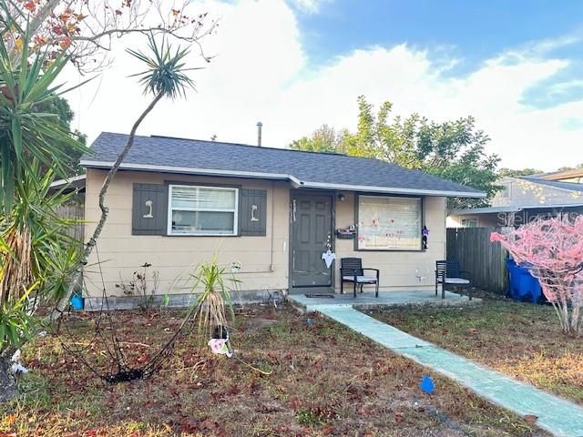 Activo con contrato: $250,000 (3 camas, 2 baños, 1072 Pies cuadrados)