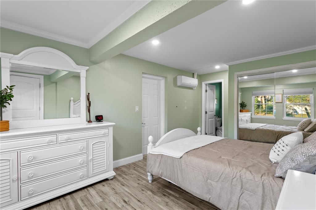 待售: $385,000 (3 贝兹, 2 浴室, 1139 平方英尺)