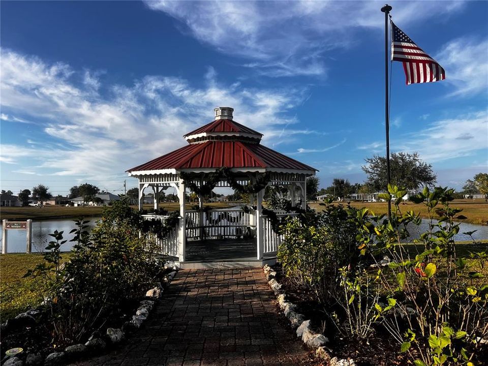 待售: $100,000 (0.44 acres)