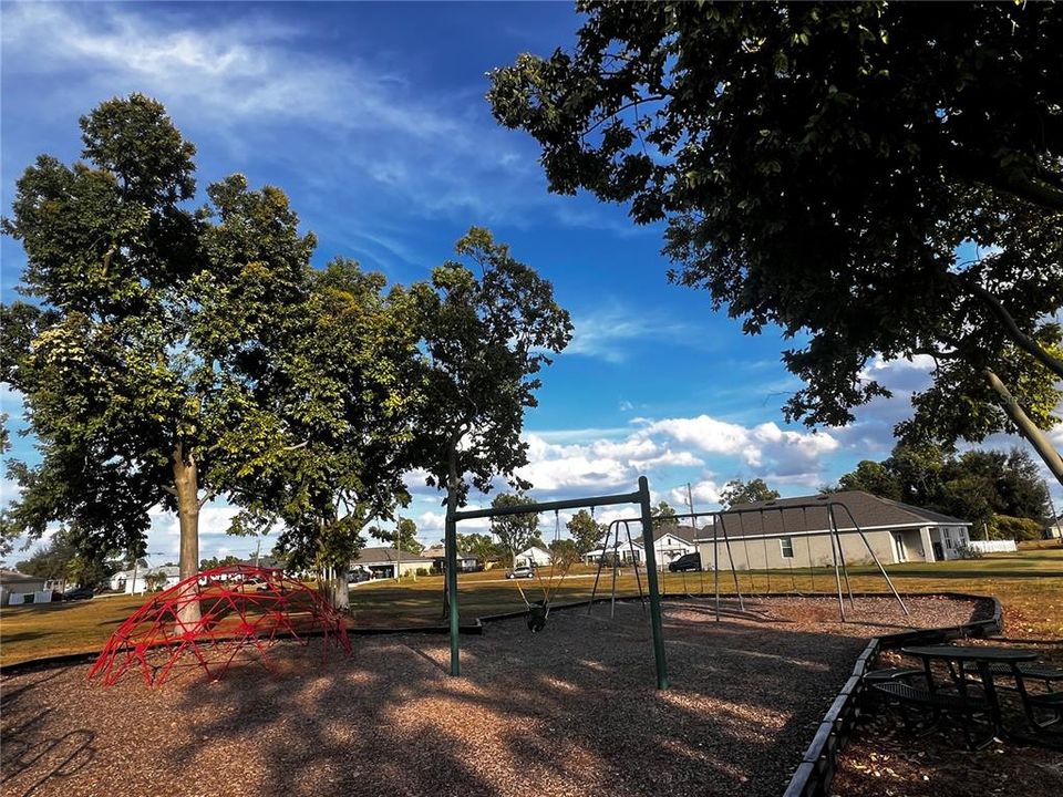 待售: $100,000 (0.44 acres)