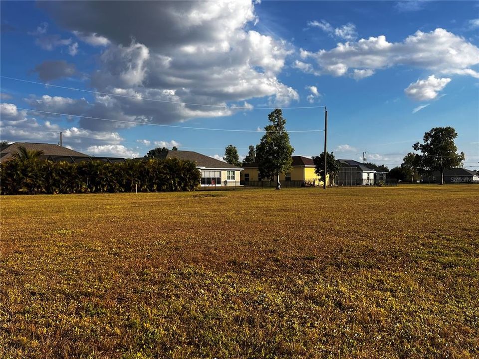 待售: $100,000 (0.44 acres)