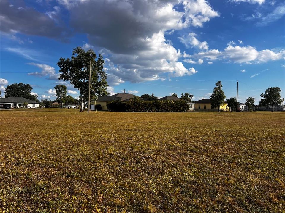 待售: $100,000 (0.44 acres)