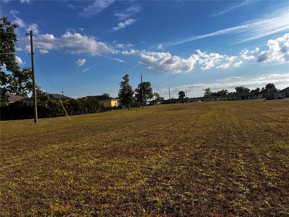 待售: $100,000 (0.44 acres)