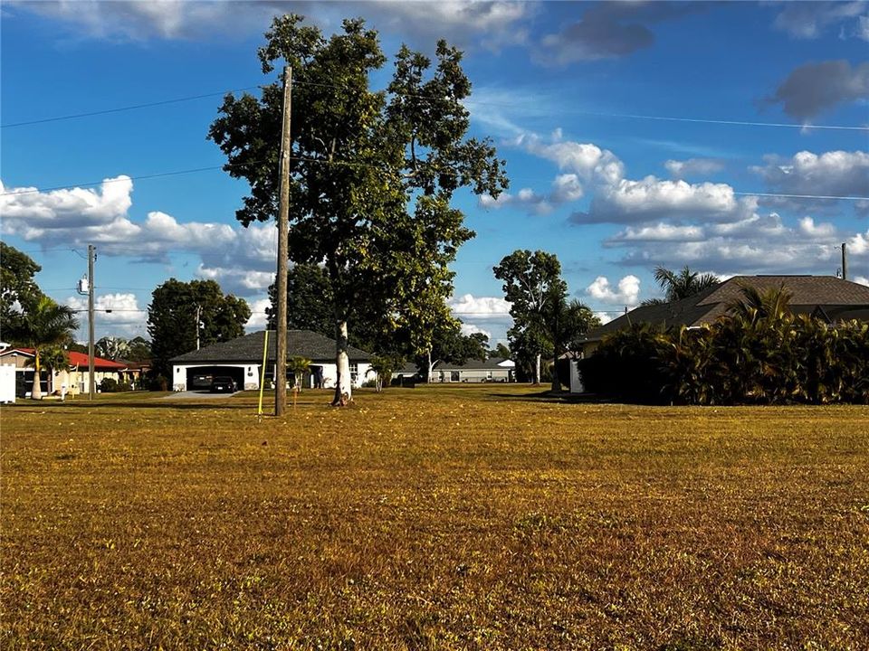 待售: $100,000 (0.44 acres)