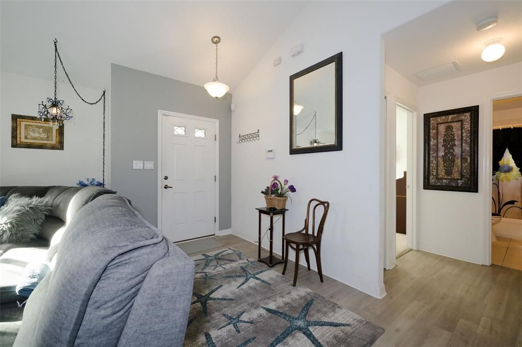 For Sale: $289,900 (3 beds, 2 baths, 1470 Square Feet)