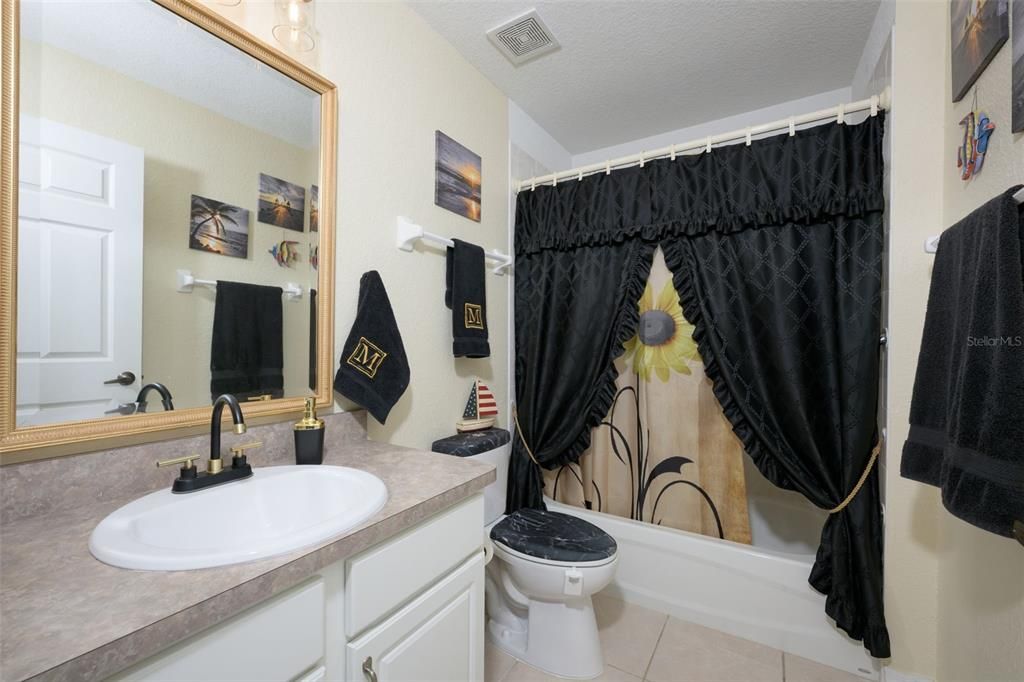 For Sale: $289,900 (3 beds, 2 baths, 1470 Square Feet)