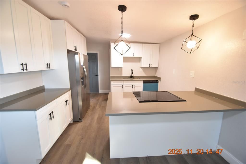 For Rent: $1,795 (3 beds, 1 baths, 816 Square Feet)