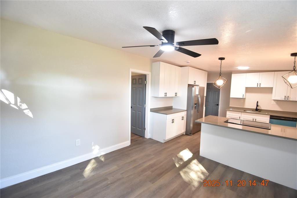 For Rent: $1,795 (3 beds, 1 baths, 816 Square Feet)