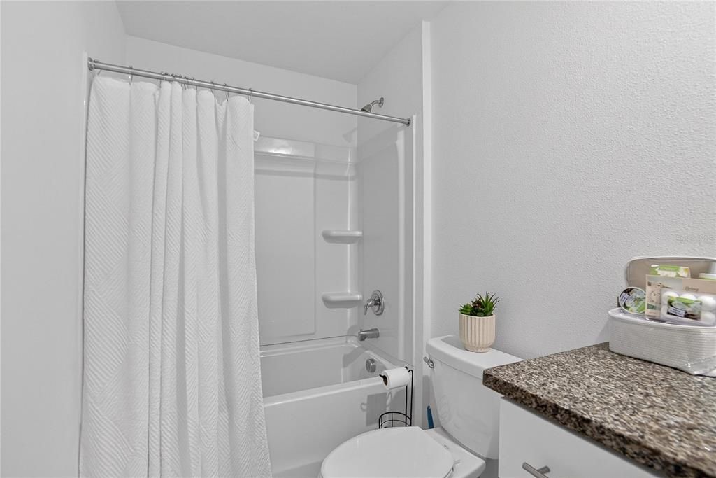 В аренду: $2,500 (4 спален, 2 ванн, 1936 Квадратных фут)