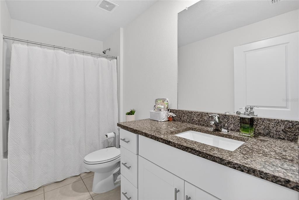 В аренду: $2,500 (4 спален, 2 ванн, 1936 Квадратных фут)