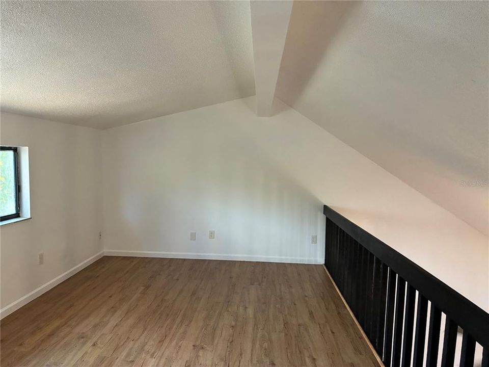 For Rent: $1,350 (1 beds, 1 baths, 480 Square Feet)