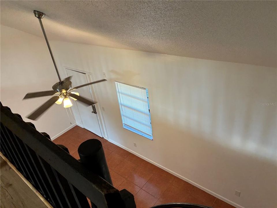 For Rent: $1,350 (1 beds, 1 baths, 480 Square Feet)