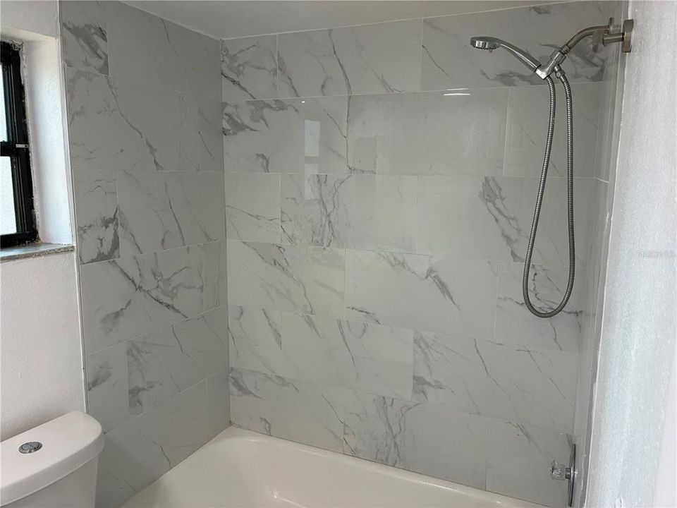 For Rent: $1,350 (1 beds, 1 baths, 480 Square Feet)