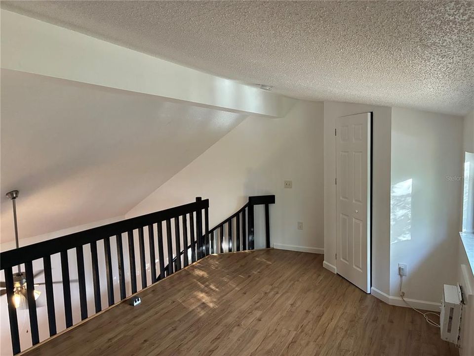 For Rent: $1,350 (1 beds, 1 baths, 480 Square Feet)