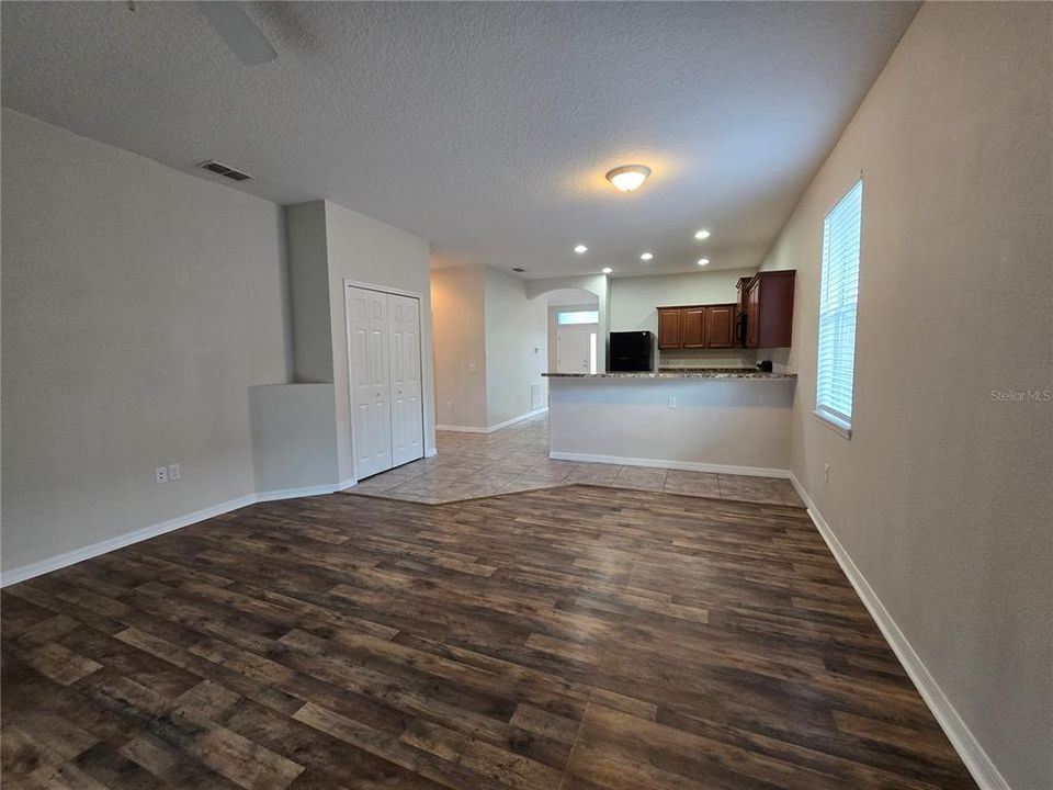 For Sale: $354,900 (4 beds, 2 baths, 1925 Square Feet)