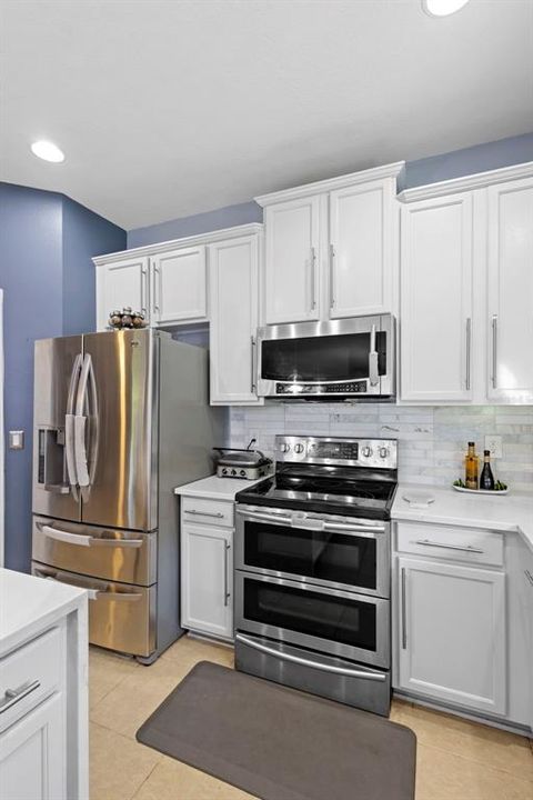 待售: $375,000 (4 贝兹, 2 浴室, 2017 平方英尺)