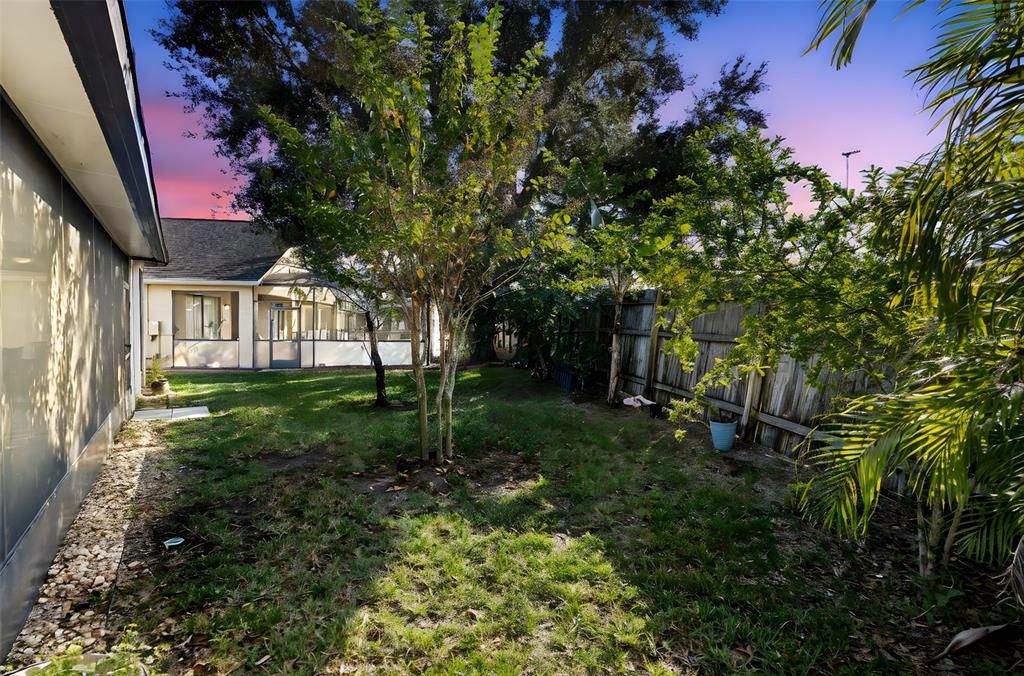 待售: $375,000 (4 贝兹, 2 浴室, 2017 平方英尺)