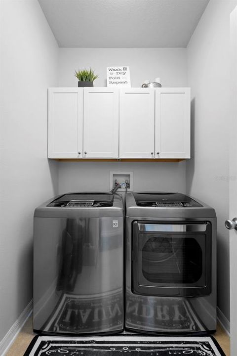 待售: $375,000 (4 贝兹, 2 浴室, 2017 平方英尺)