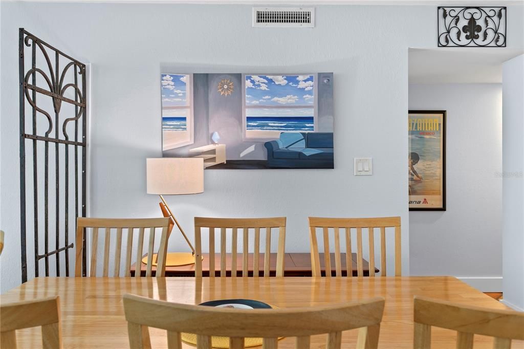 На продажу: $439,900 (2 спален, 2 ванн, 1422 Квадратных фут)