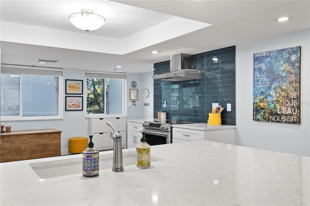 На продажу: $439,900 (2 спален, 2 ванн, 1422 Квадратных фут)