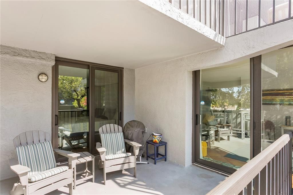 На продажу: $439,900 (2 спален, 2 ванн, 1422 Квадратных фут)