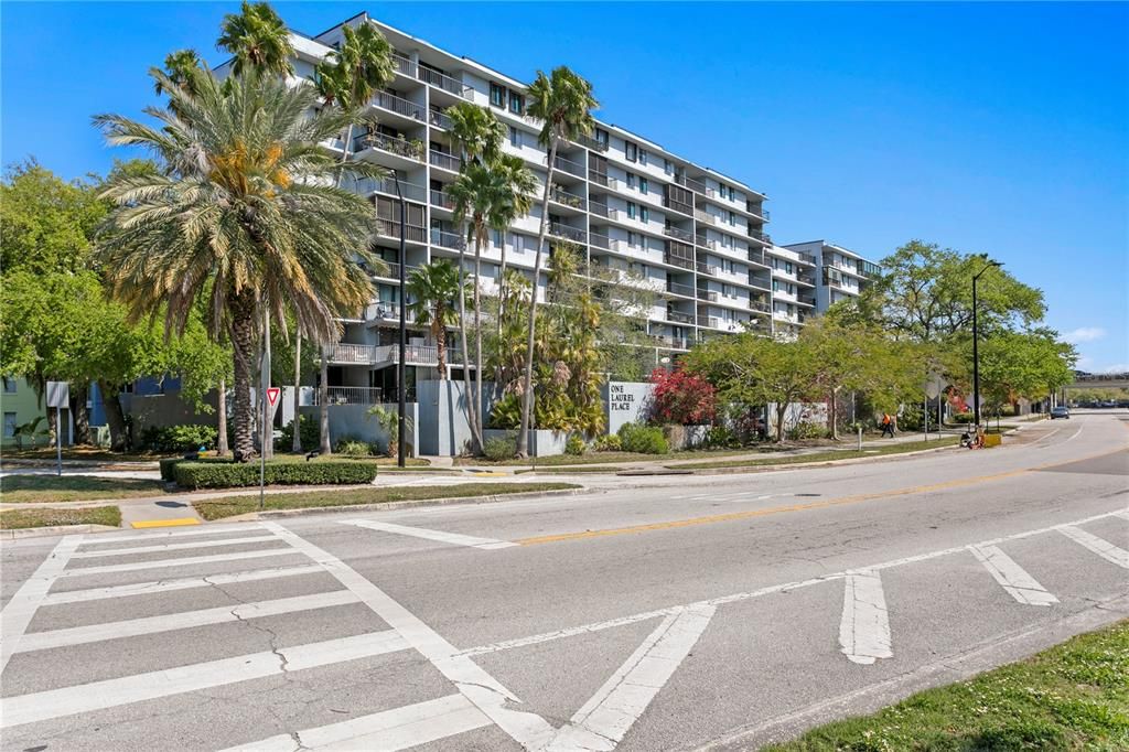 На продажу: $439,900 (2 спален, 2 ванн, 1422 Квадратных фут)